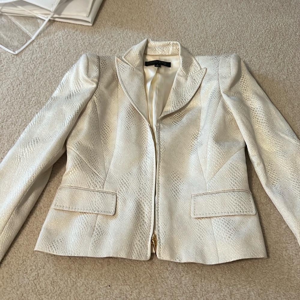 Anne Klein tan blazer size 6